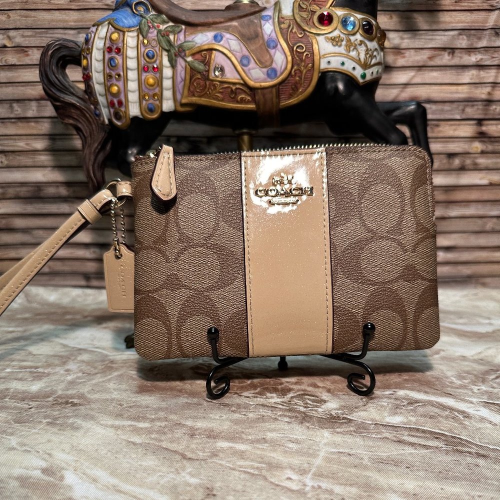 NWT Coach Small Shimmer Wristlet